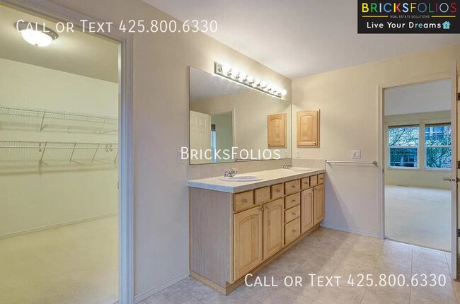 Building Photo - 22581 NE 96th St