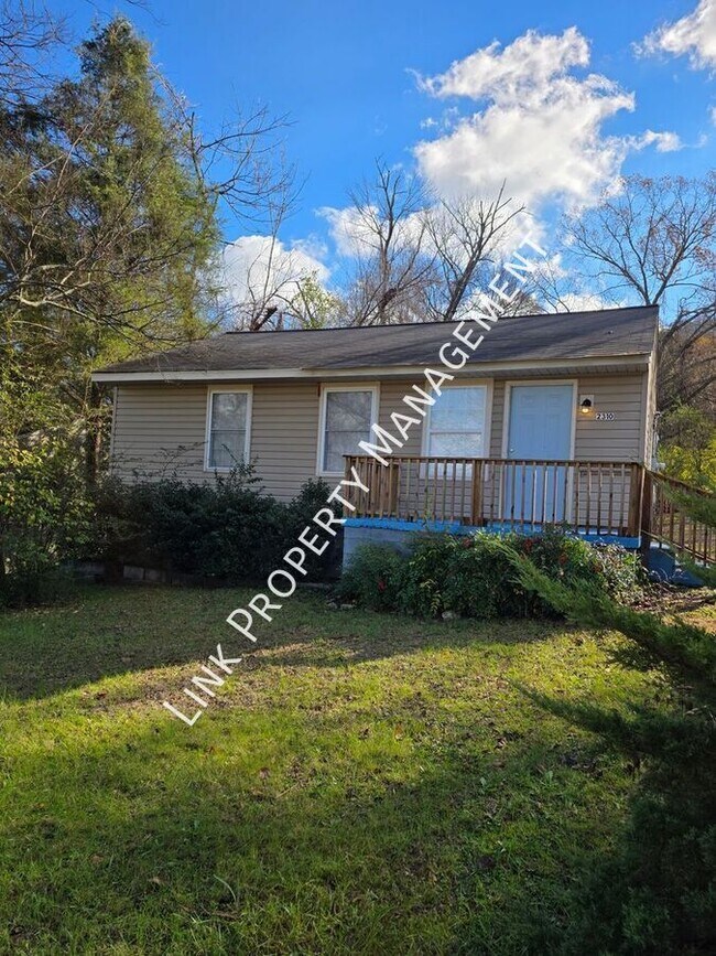 Building Photo - 2310 N Chamberlain Ave