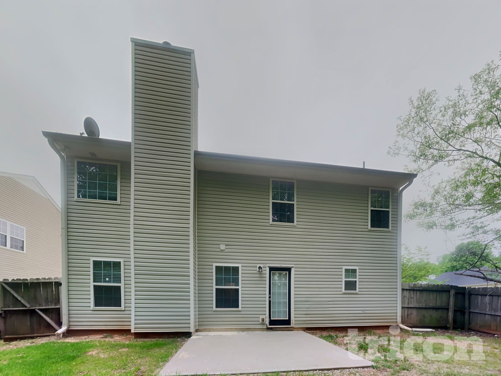 Building Photo - 613 Amberwood Dr