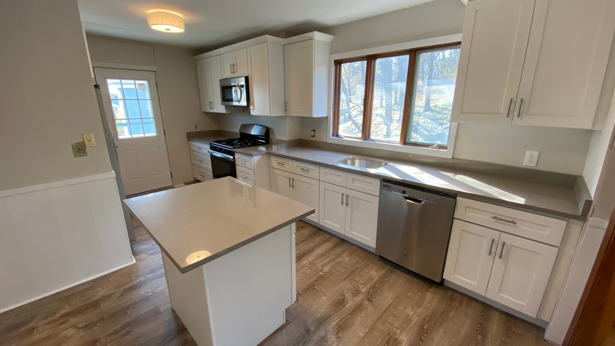 Building Photo - 120 Colborne Rd