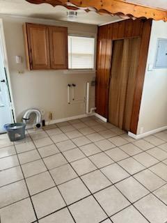 Building Photo - 1373 Conway St