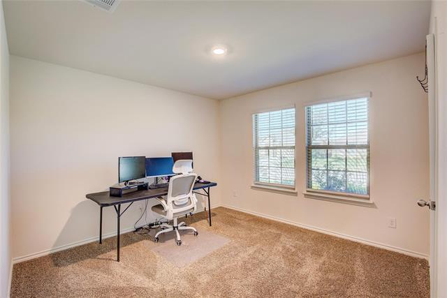 Building Photo - 1004 Basswood Ln