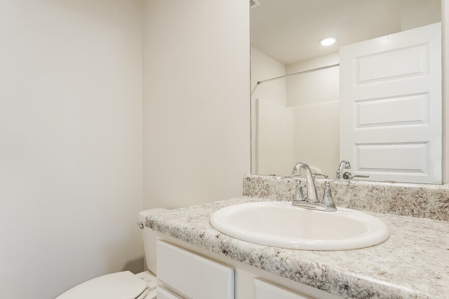 Building Photo - 5509 Cathwick Dr