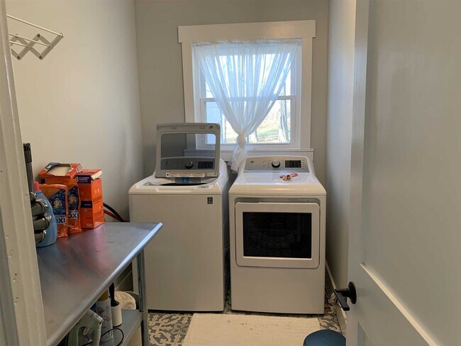 Building Photo - 63 Green Haven Rd