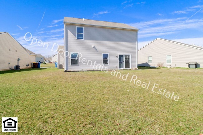 Building Photo - ***$500 off 1st months rent!**** 3 bedroom...
