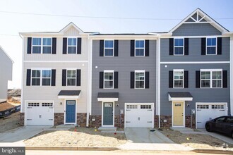 Building Photo - 10 Fieldcrest Aly Aly