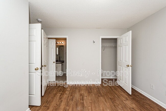 Building Photo - 1345 Pinnacle Ln