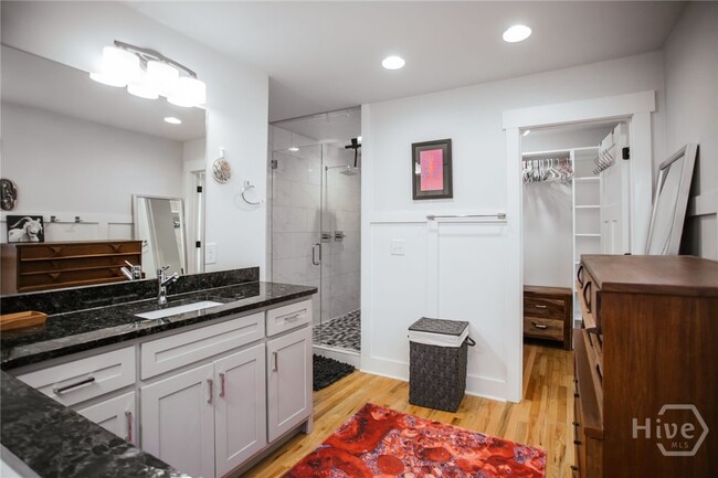 Building Photo - 284 The