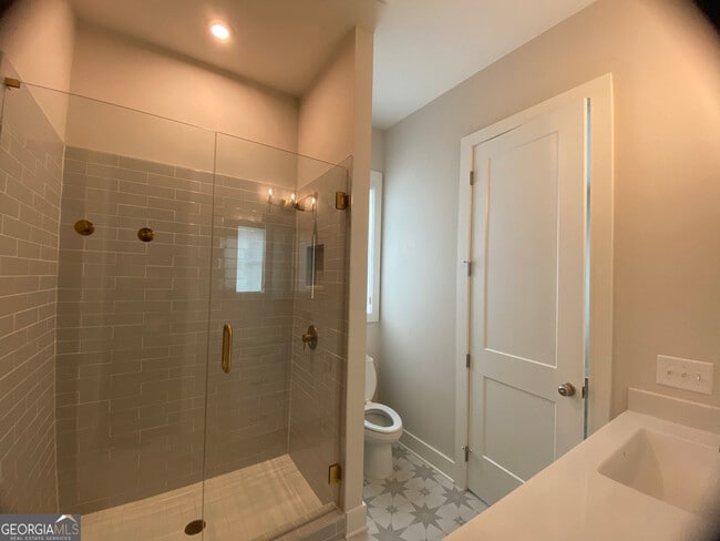Building Photo - 1295 Longreen Ter NW