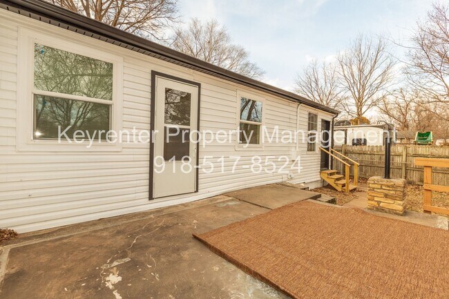 Building Photo - Beautiful 3 bedroom 1 bath, Available Now!