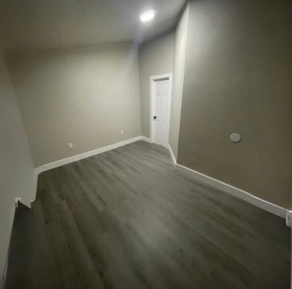 Building Photo - 910 Baltic St