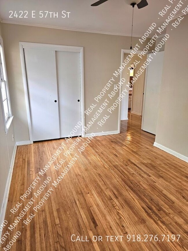 Building Photo - 2422 E 57th St