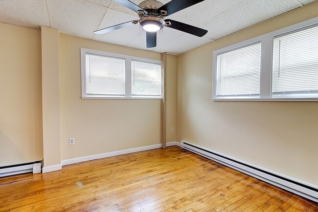 Building Photo - 39 Ruggles St
