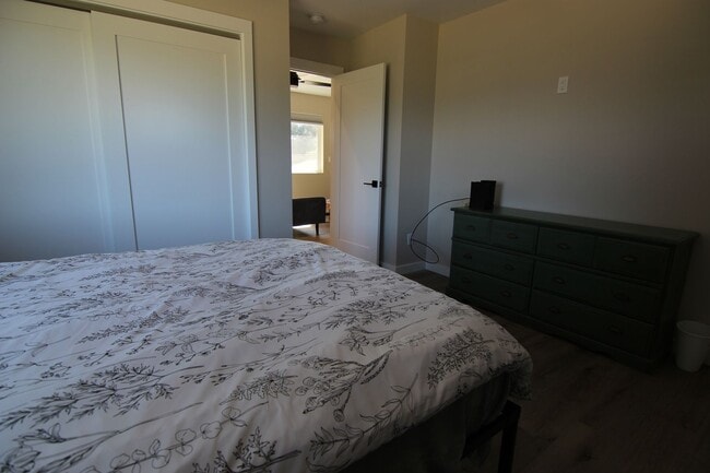 Building Photo - 2 Bedroom, 1 Bath home