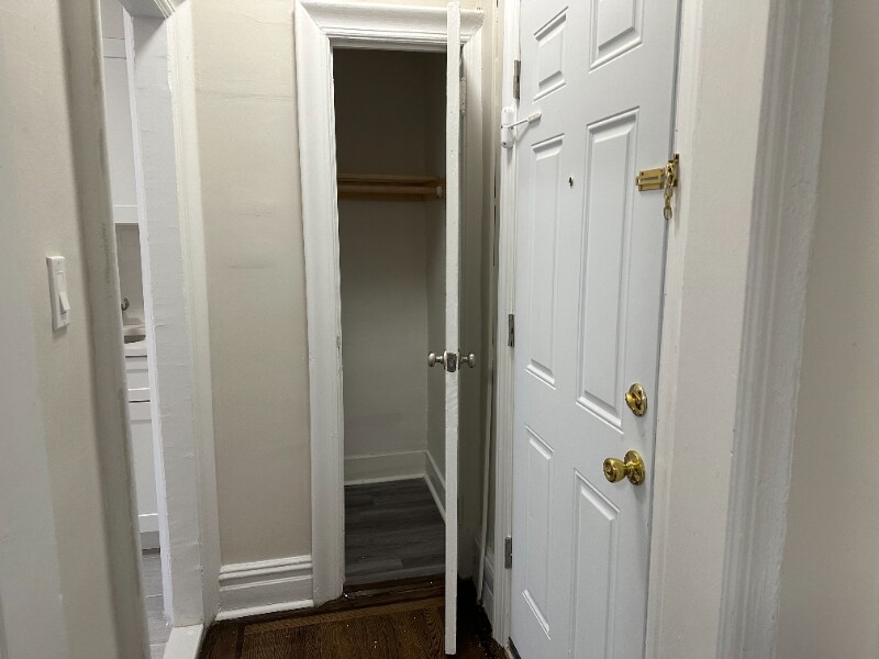 Building Photo - 18 Kensington Ave