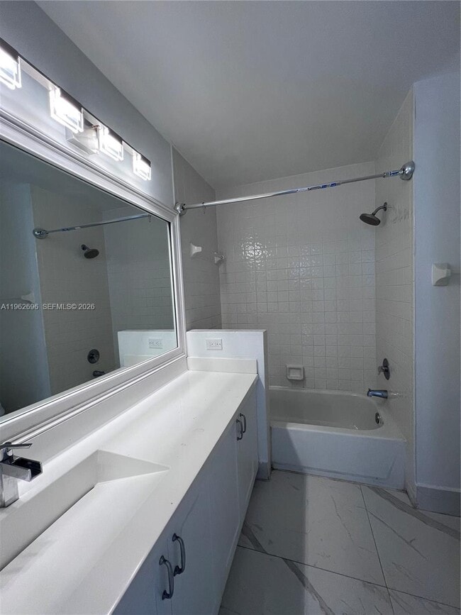 Building Photo - 109 Gables Blvd