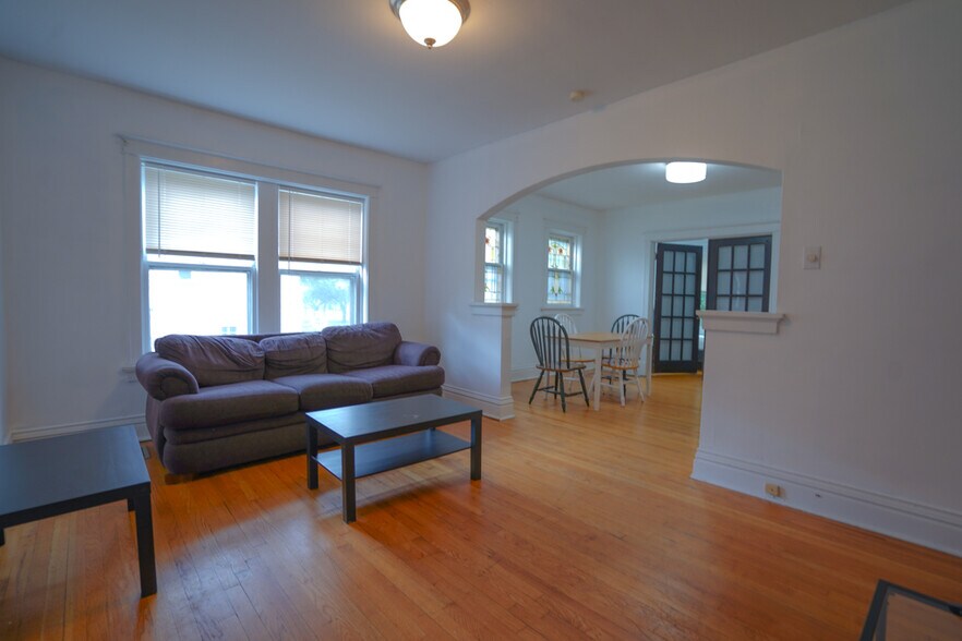 Building Photo - 750 Leland Ave