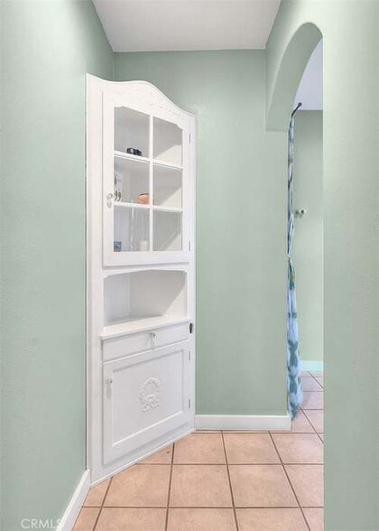 Building Photo - 1114 S Birch St