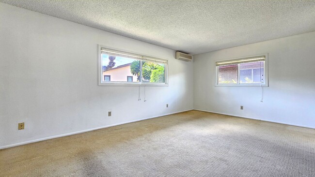 Building Photo - Salt Lake community, single-level 3 bedroo...