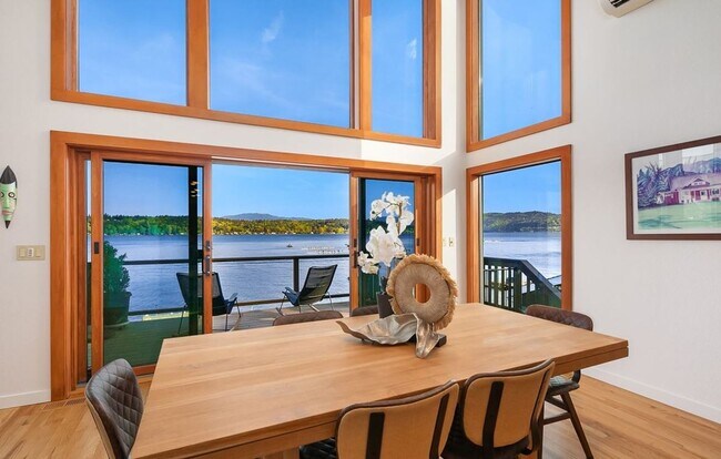Building Photo - 1120 West Lake Sammamish Pkwy NE