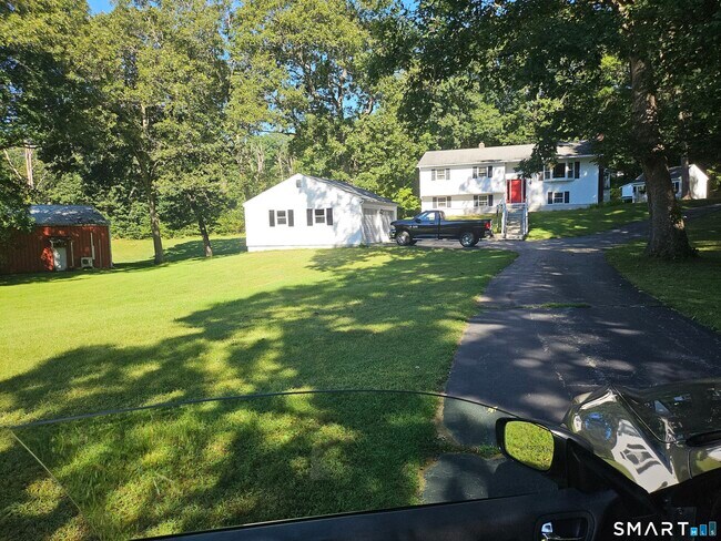Building Photo - 16 Honey Hill Rd