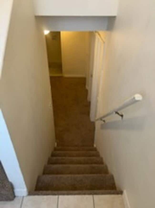 Building Photo - HUGE 6 bed 3 bath Home in Pocatello