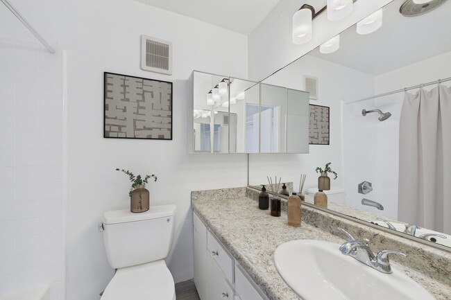 Building Photo - 15 Catamaran Street