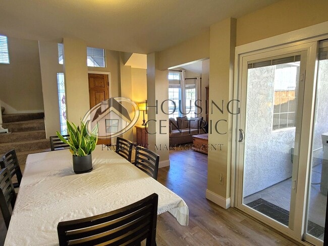 Building Photo - Executive Folsom Rental EXCELLENT Location and a POOL!