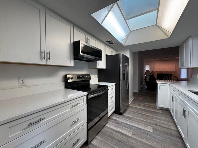 Building Photo - 3/2.5 in Oak Forest of Ormond Beach