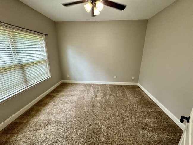 Building Photo - 139 Fisher Mill Dr