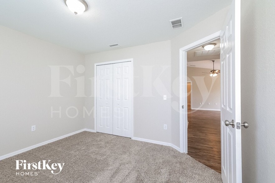 Building Photo - 1424 Teal Dr