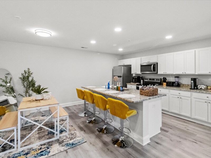 Building Photo - 1659 Legrand Rd