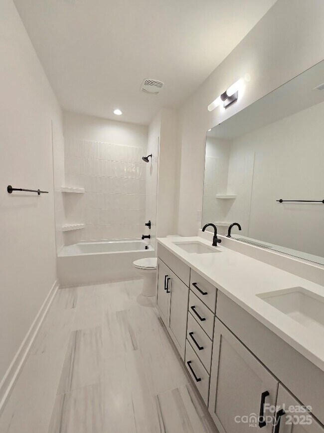 Building Photo - 511 Bowman Rd