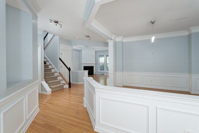 Building Photo - 33 Maidenhead Rd