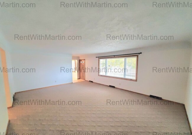 Building Photo - FOR RENT- lovely ranch home near amusement park with easy freeway access! Pets ok with conditions!