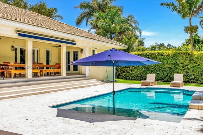 Building Photo - 16550 SW 77th Ct