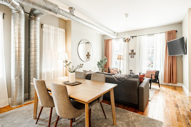 Building Photo - 1304 Broadway-ID1056031P