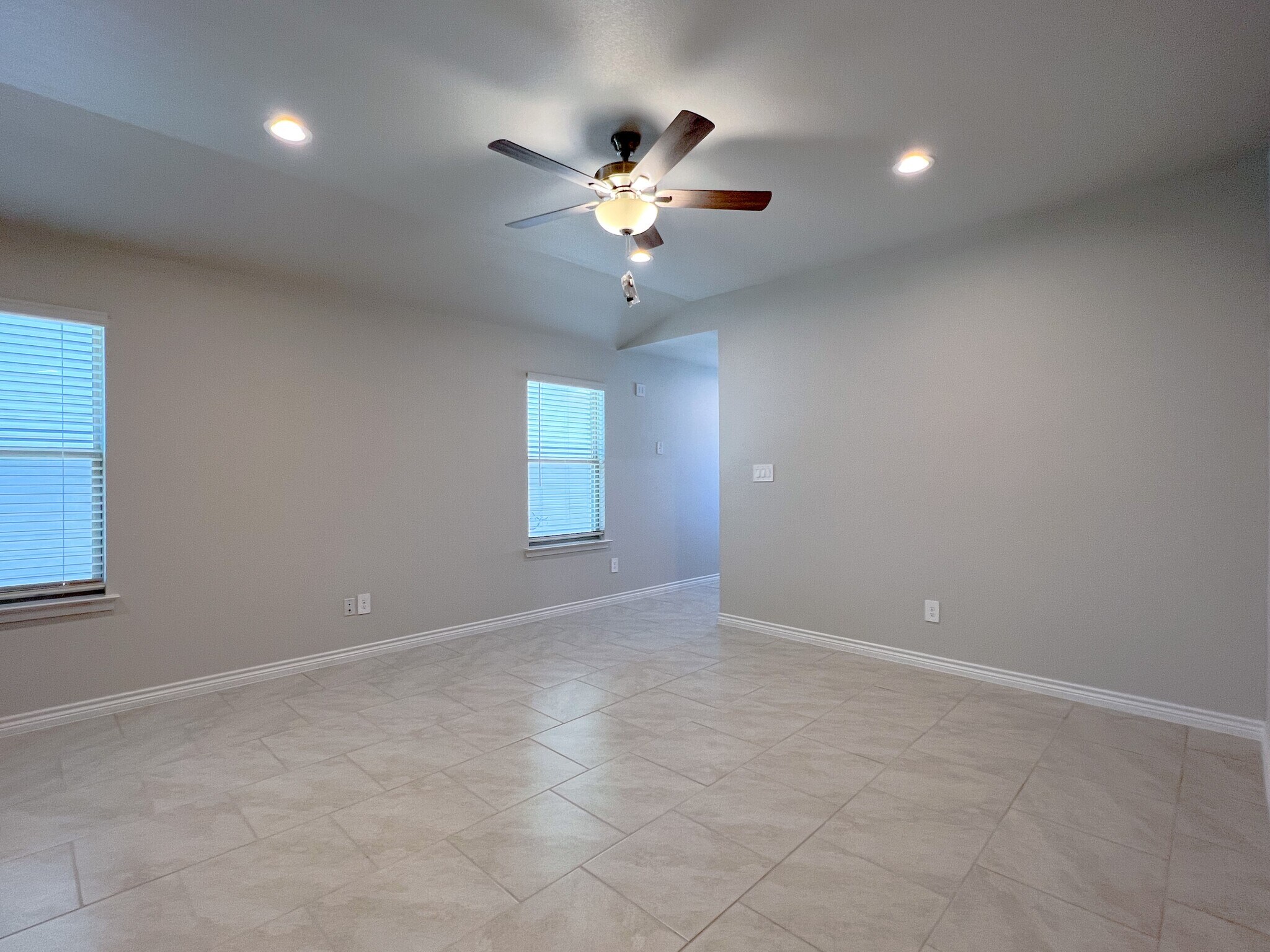 Building Photo - 7538 Breese Ln
