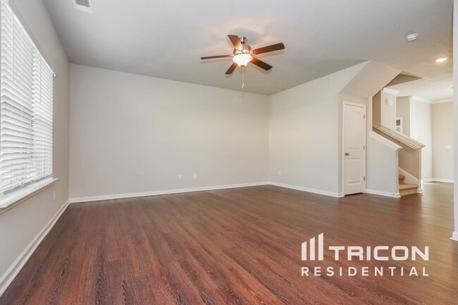 Building Photo - 225 Pratt Dr