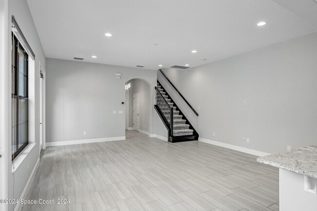 Building Photo - 2713 Rodina Dr