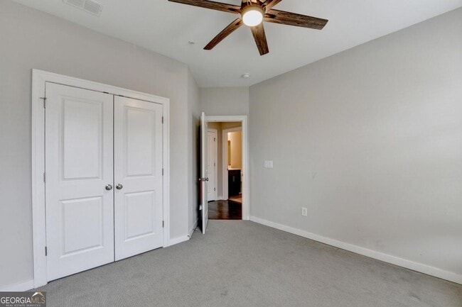 Building Photo - 2083 Holtz Ln