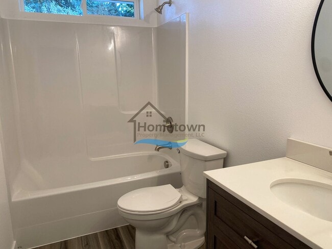 Building Photo - 2 Bedroom 1 Bath House Built in 2022 Avail...