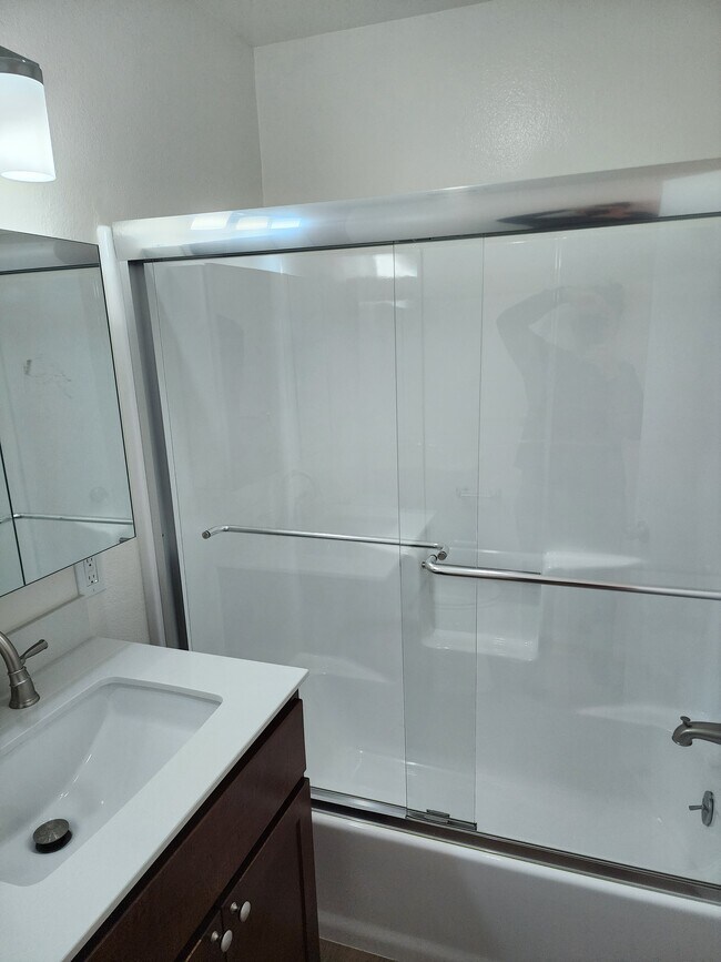 Building Photo - 809 S Adams St