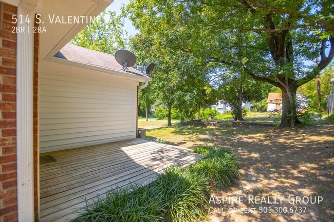 Building Photo - Adorable, Updated Home in Stifft Station