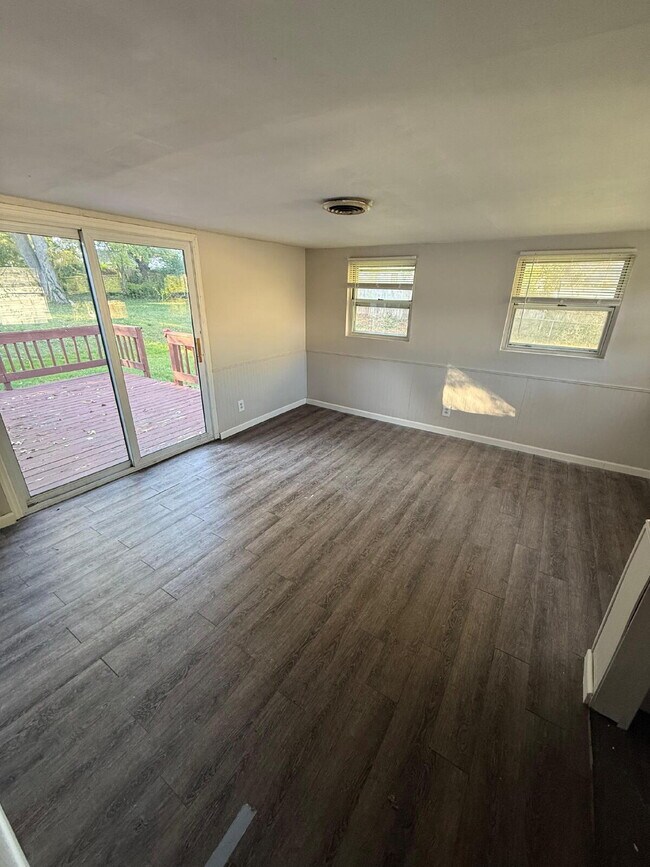 Building Photo - 1117 Redman Blvd