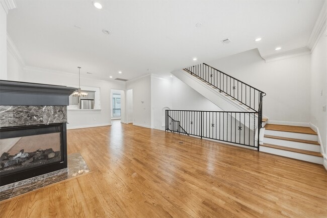 Building Photo - 6130 Hamman St