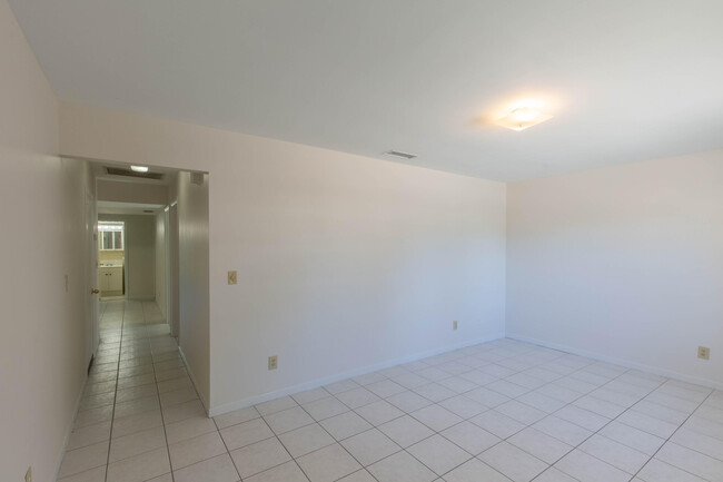 Building Photo - 13742 Bottlebrush Ct