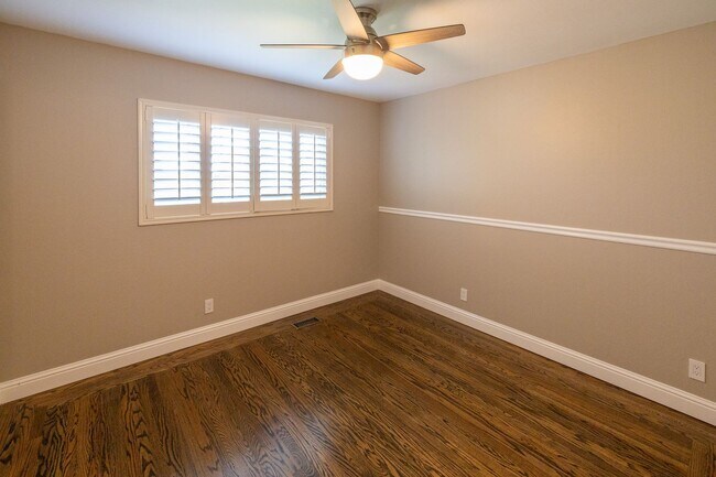 Building Photo - Amazing 4 bedroom home in one of Castro Valley's most desirable neighborhoods.  Owned solar!