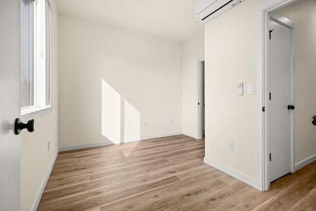 Building Photo - Vancouver Townhouses