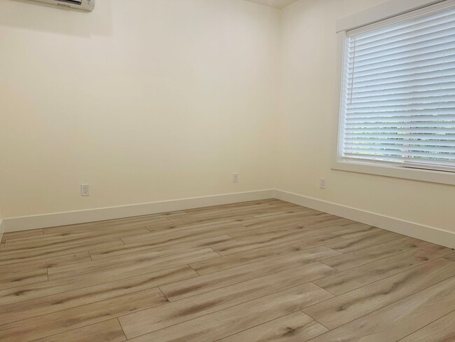 Building Photo - BRAND NEW 1 bedroom, 1 bath in Eaglemont